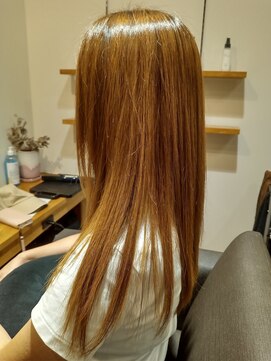 シー 東橋良店(She) 酸性ストレート ロング 艶ヘアー 30代、40代、50代