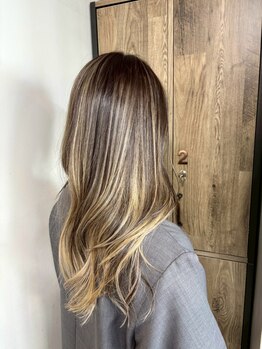 ヴースヘアデザイン(vou's hair design)の写真/あなたの”なりたい”イメージに合わせたオーダーメイドカラーをご提案◎周りと差がつく仕上がりへ―。