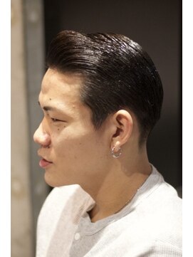 キングスマントーキョー 三鷹店(KINGSMAN TOKYO) アップバング / ツーブロック / スキンフェード[三鷹/バーバー]