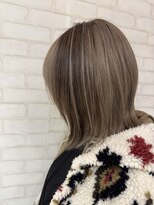 ビス ヘア アンド ビューティー 西新井店(Vis Hair&Beauty) 10代20代セクションカラーミルクティーベージュ外はねボブ