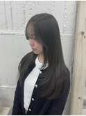 重たく見えない大人オリーブグレージュ×ロングレイヤー