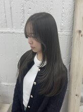 ベガ(vega) 重たく見えない大人オリーブグレージュ×ロングレイヤー