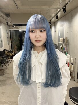 イー(Ii) ハイトーンロング／ブルーヘアー