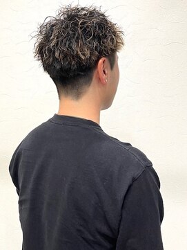 ヴィーダ(vida) 【vida まりな】メンズ　ツイスト　短髪スタイル