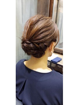 ビューティーマーケット アングゥ イオンモール名取(BEAUTY MARKET ungu) シニヨンスタイル