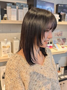 ローリーポーリークラウン(Roly Poly Clown) 小顔効果☆顔周りレイヤー