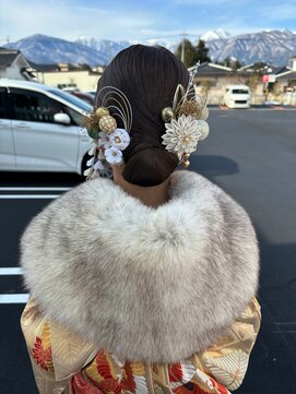 アンジュール ヒルズ(UNJOUR HILLS) ヘアセット