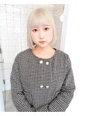 ホワイトブロンド/ホワイト/ブロンド/ベージュ/ボブ/ハイトーン
