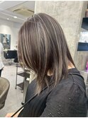 ハイライトカラーミルクティーベージュレイヤーカット