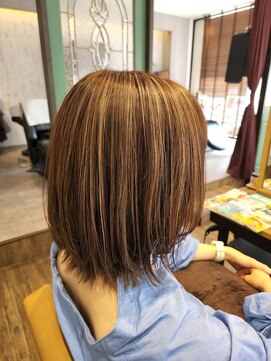 トロンコ(TORONCO) 外ハネスタイル
