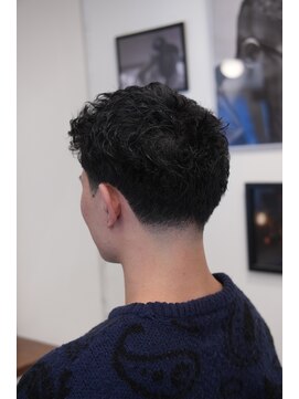 ザチョップショップ キチジョウジ(THE CHOP SHOP KICHIJOJI) スパイキーショート テーパーフェード