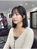 ダークブラウン、ぱっつんシースルーバング