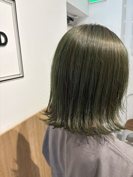 ギルド 東久留米店(GUILD) オリーブカラーのボブスタイル