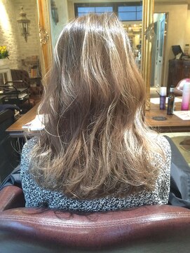 サロンドミルク 原宿(salon de MiLK) クリーミーアッシュ