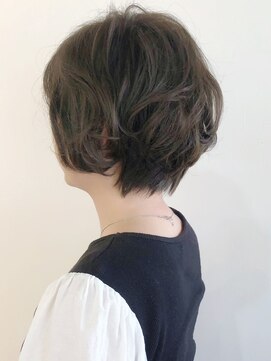 リコ(LIKO) 大人のふんわりショート☆ボリューム/ひし形シルエット