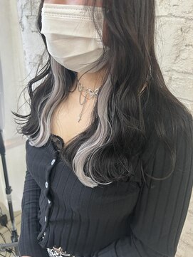 プライズ 池袋店(prize) シルバーグレーインナーカラーエクステ学割U24池袋9085