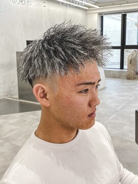 ルースト 西院店(ROOST) ツイストパーマ/ホワイトメッシュ/ツーブロック