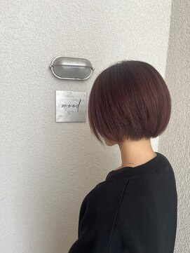 ムード(mood) 首が長ーくキレーイに見えるショートボブ