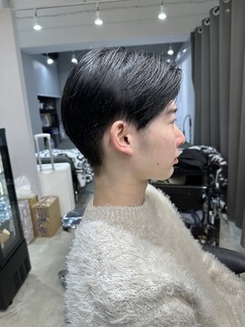 エトラ 渋谷店(etora) 刈り上げショート センターパート