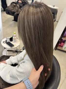 クオン 伊勢崎(QUON.) ハイライトカラー