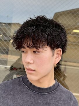 アントバイフィフス 秋田(unt by fifth) 秋田メンズパーマ波巻きスパイラルパーマセンターパートフェード