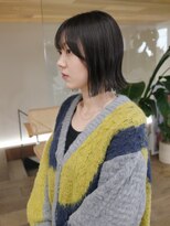 ラロ(raro)&nbsp;外はねボブ顔まわりカットオリーブグレージュ
