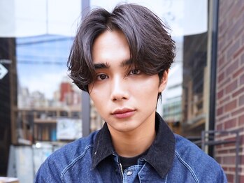 ニコトウキョウ 新宿(nico TOKYO)の写真/【メンズも映える顔は眉毛から】圧倒的清潔感を生み出すメンズカット技術×眉カットで隙のないメンズヘア＊