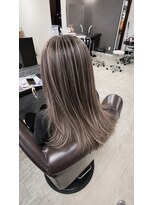 サロンアンドスパ ピュア 坂戸店(salon＆spaPURE)&nbsp;透明感グレージュの白髪ぼかしハイライト