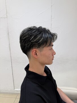 アッシュ 中目黒店(Ash) メッシュ×フェザーショート