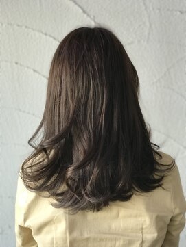 フルハウス (Full house HAIR DESIGN) 『イルミナカラー』サファリ×新色 シャドウ