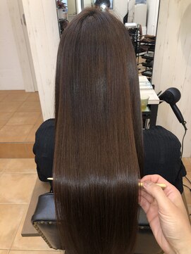 アコンプリッシュ 代官山 恵比寿(accomplish) プラチナミネコラ