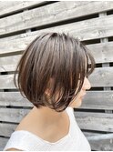 女らしさ抜群、透明感たっぷりショートヘア
