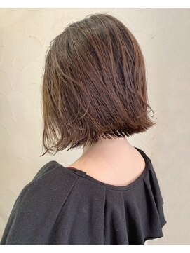 アース オーセンティック 関内店(EARTH Authentic) 小顔効果◎透明感ベージュカラー×大人かわいい切りっぱなしボブ