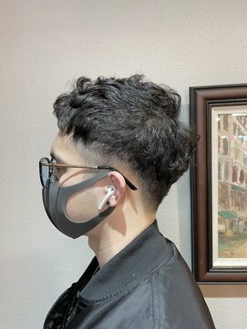 トリニティプラス(TRINITY+) クセを活かしたメンズショート