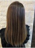 王道のロングストレートヘア