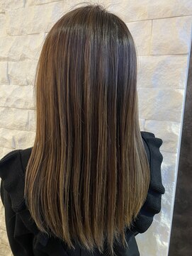 ルシードスタイルレーヴ(LUCIDO STYLE REVE) 王道のロングストレートヘア