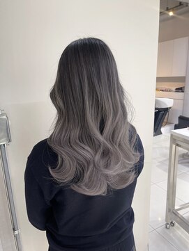 アライブ ハラジュク(ALIVE harajuku) ホワイトシルバーバレイヤージュryota