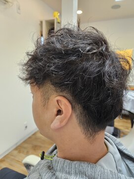 バズ(BUZZ) ツーブロック×刈り上げ×パーマ