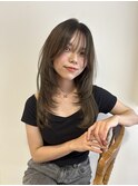 くすみグレージュにロングレイヤー