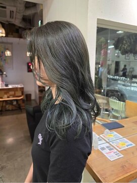 キサイ バズ(kisai BUZZ) アッシュグリーン/レイヤーカット