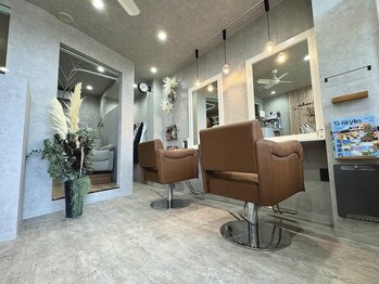 アロンヘア(A.ron hair)の写真/大型店が苦手な方にもオススメ♪大人女性のためのこだわりが詰まった寛ぎ空間を、是非ご堪能ください＊