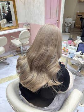 リー 梅田(Lee) ブリーチ2回目安／ホワイトベージュ