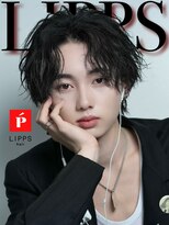 リップス 天神(LIPPS)&nbsp;メンズ黒髪縦落ちツイストフェザーパーマセンターパートウルフ