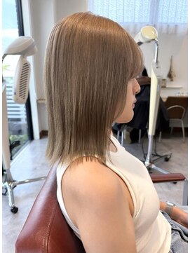 ルシュカイチマルニ(Rasca102) Rasca◇ミルクティーベージュ　ブリーチカラー　ミディアム