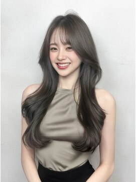 プティ(PUTY) 神戸三宮　韓国レイヤーカット　顔まわりカット　グレージュ