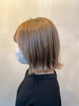 セイル(Sail) ライトベージュショートボブ