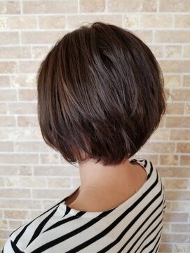 エイムヘアメイク 舟入店 ♪eimが届ける***ふんわりボブ