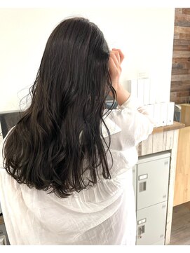 カミエ(kamie) *くすみカラー グレー 暗髪カラー ロングヘア 三宮美容室 神戸