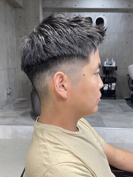 フイ 自由が丘(men's salon Hui) メンズ/アップバング/ツーブロックマッシュ/束感ショート波巻き