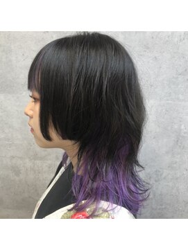 キャラ シャローネ 池袋(Chara Chalone) 襟足を長めに残したウルフスタイル/インナーカラー【岸雄一】